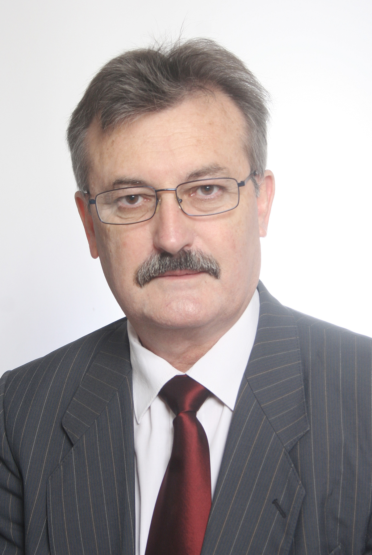 Tanár 7